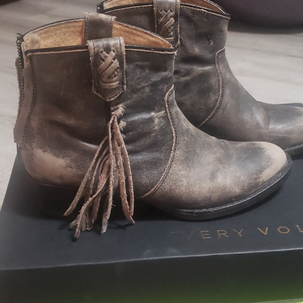 Very Volatile Western Boots